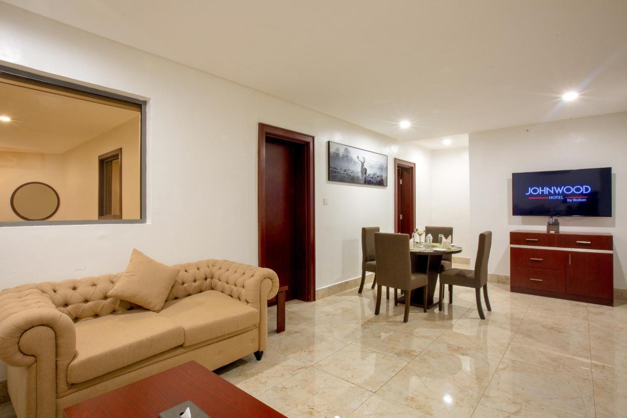 Johnwood Hotel By Bolton Abuja Esterno foto