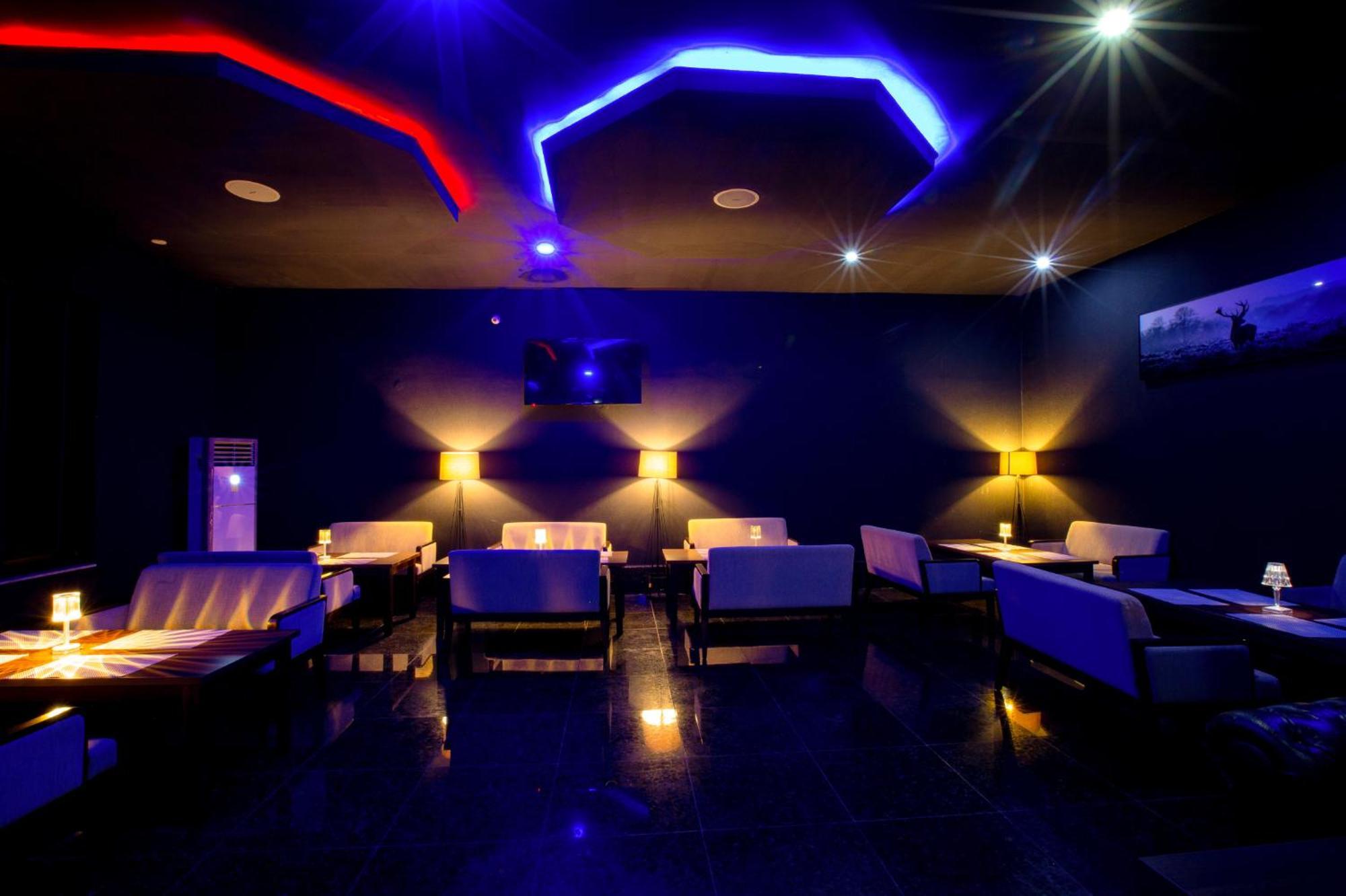 Johnwood Hotel By Bolton Abuja Esterno foto