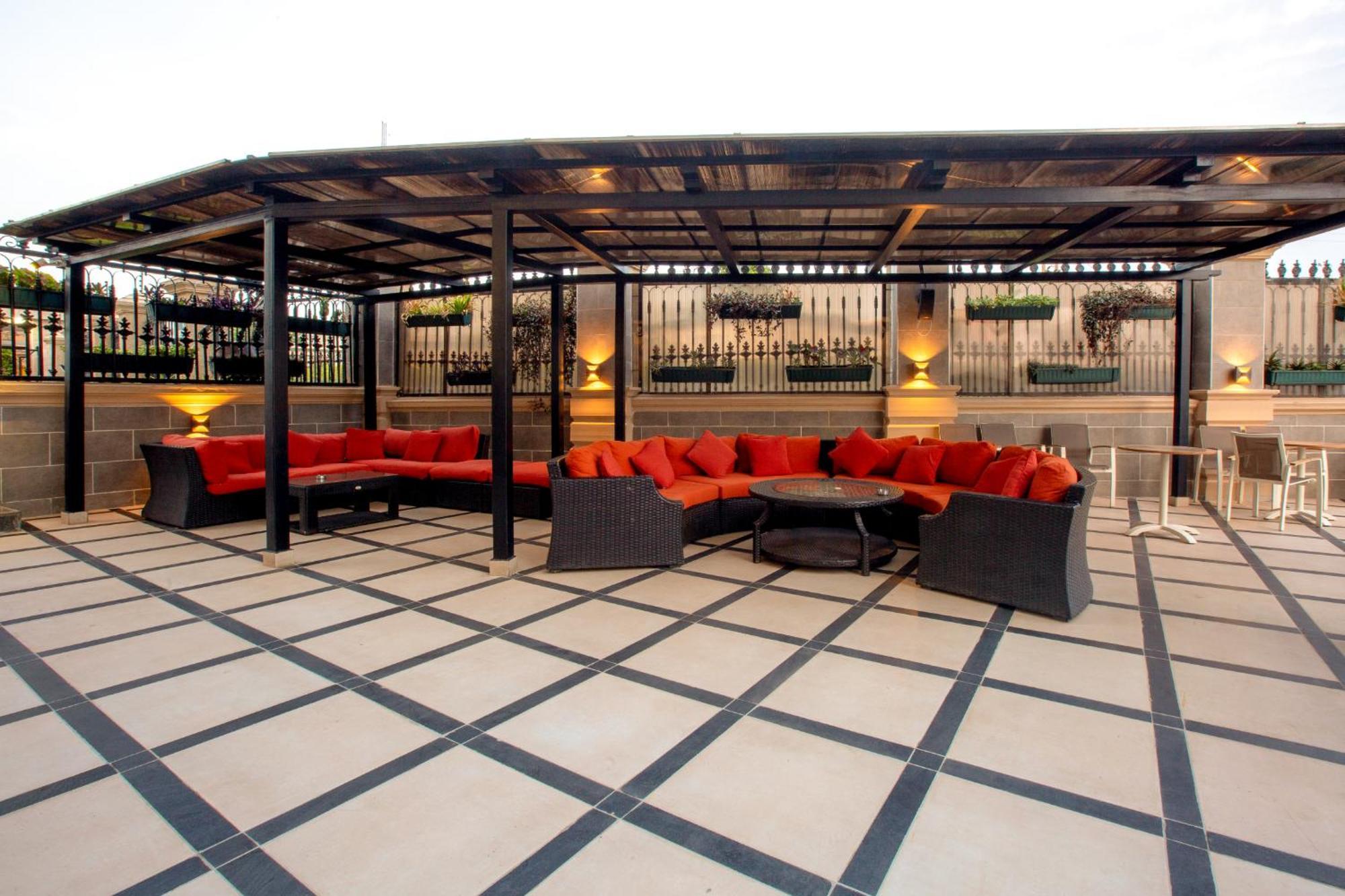 Johnwood Hotel By Bolton Abuja Esterno foto